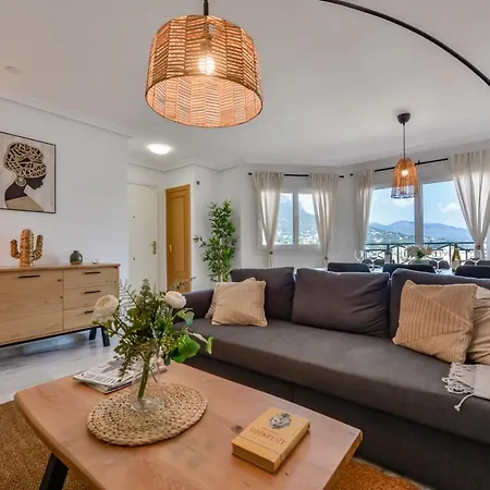 Modern / Quiet 3 Bdrs Flat In The Heart Of Apartment