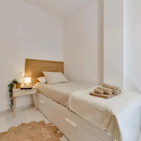 Modern / Quiet 3 Bdrs Flat In The Heart Of
