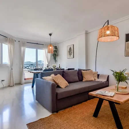 Apartment Modern / Quiet 3 Bdrs Flat In The Heart Of
